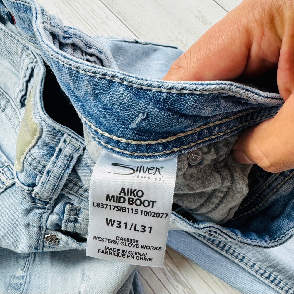 Silver Aiko Women's Light Blue Distressed Jeans - Picture 3 of 8